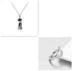 Étreinte Necklace