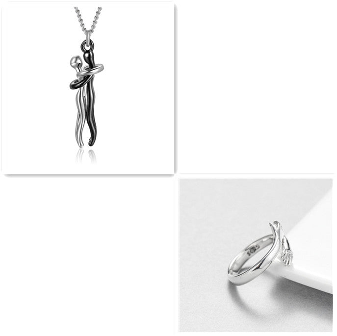 Étreinte Necklace
