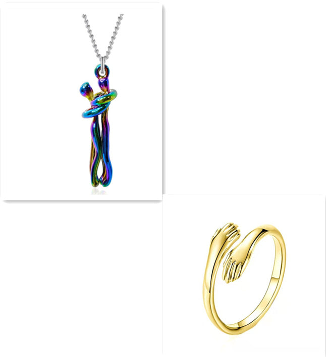 Étreinte Necklace