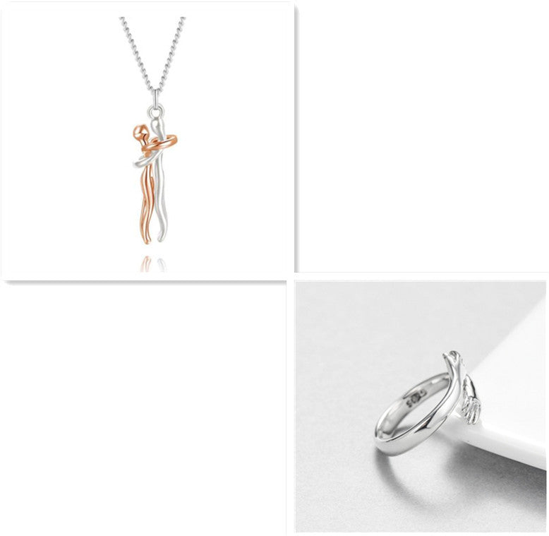 Étreinte Necklace